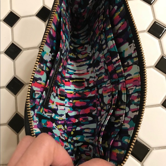 Vera Bradley calfskin wristlet - Picture 4 of 5